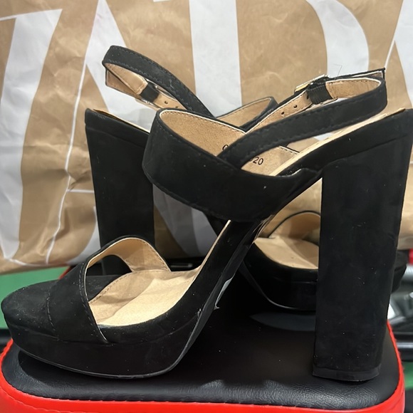 🖤 Olivia Ferguson shoes Forever21 open toed heels - Picture 4 of 10